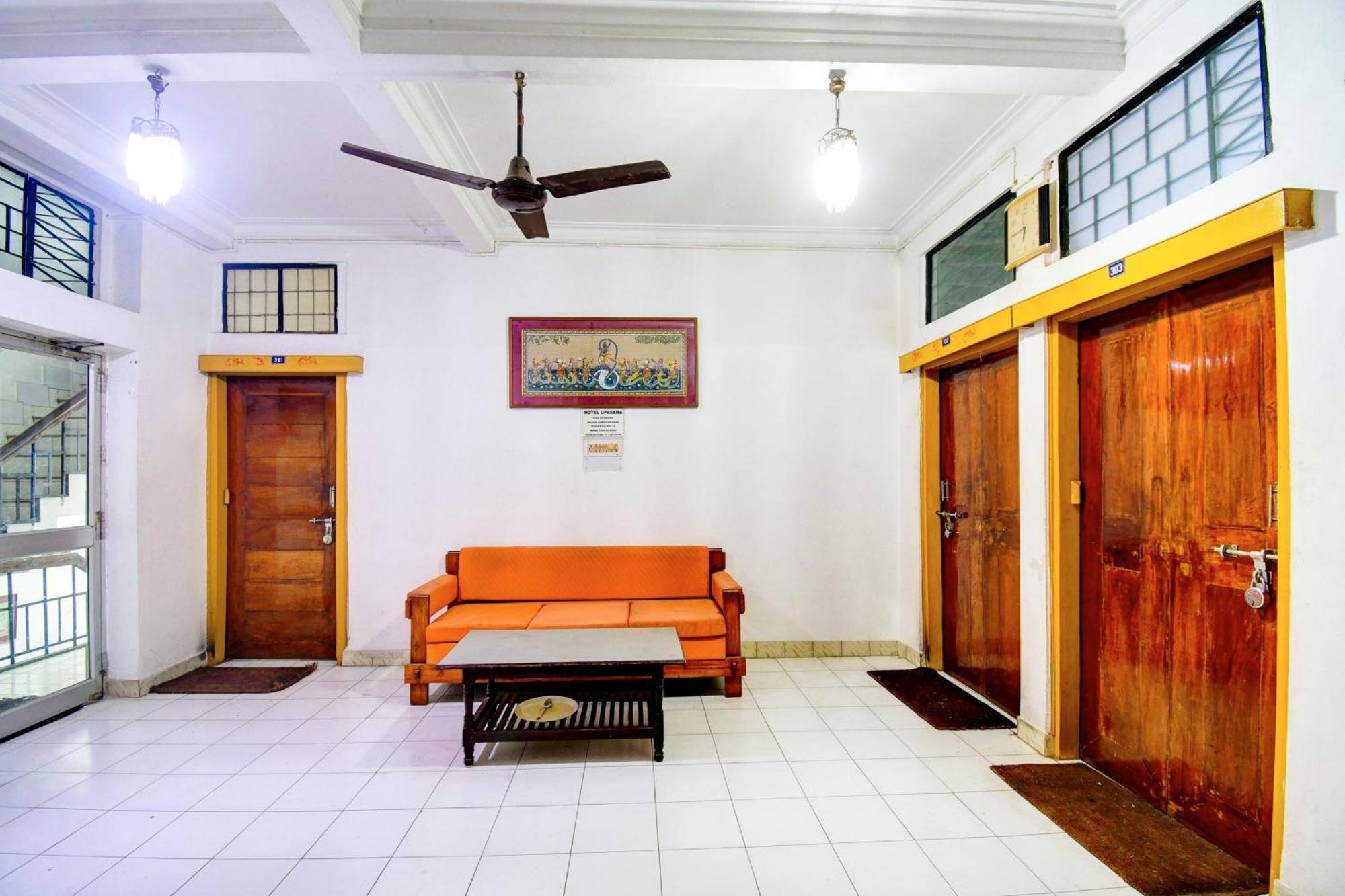 Hotel O Upasana บูบันเนสชวาร์ ภายนอก รูปภาพ